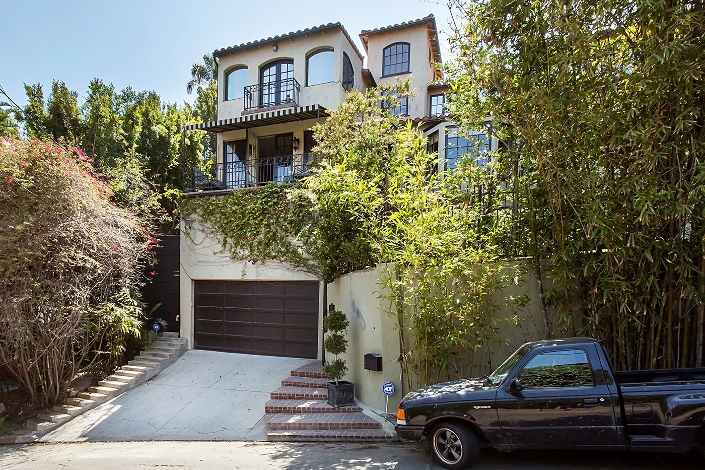 CAM20002_1_edited_MLS size.JPG