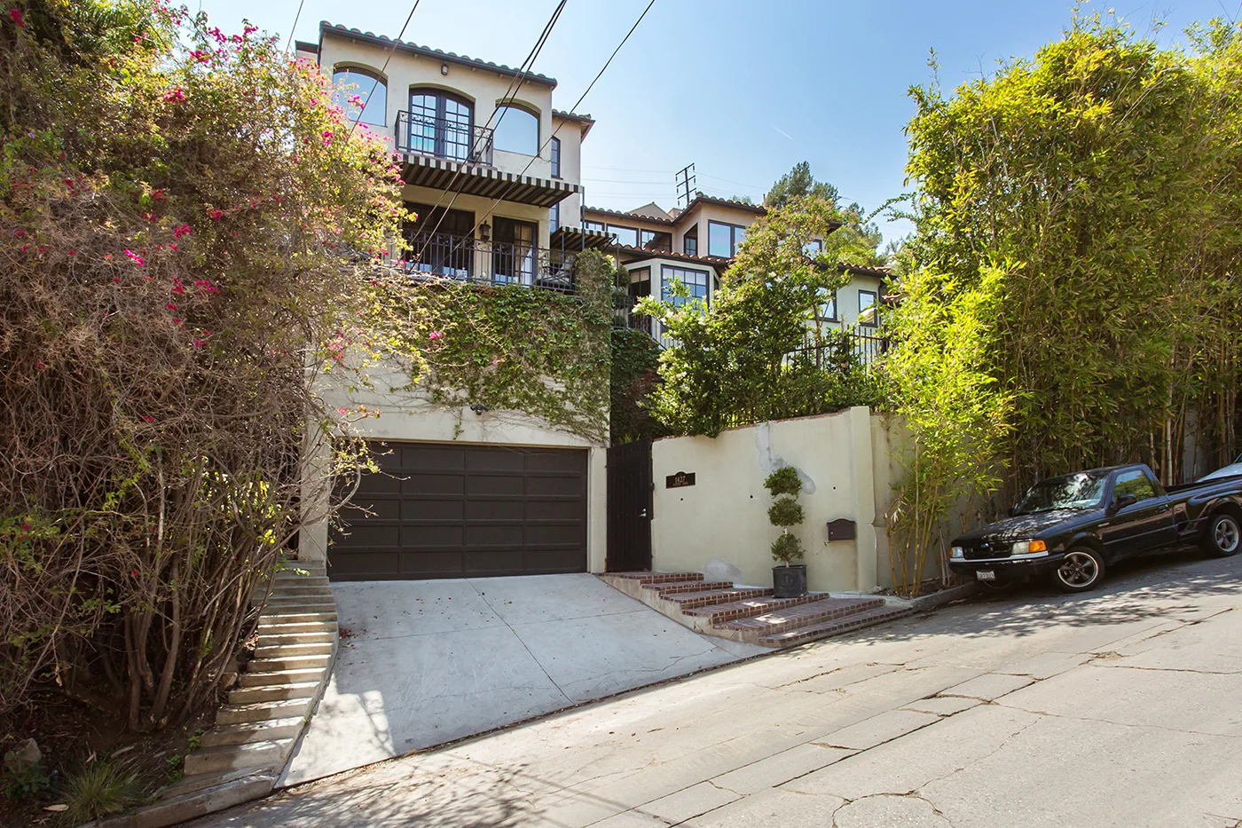 CAM20009_1_edited_MLS size.JPG