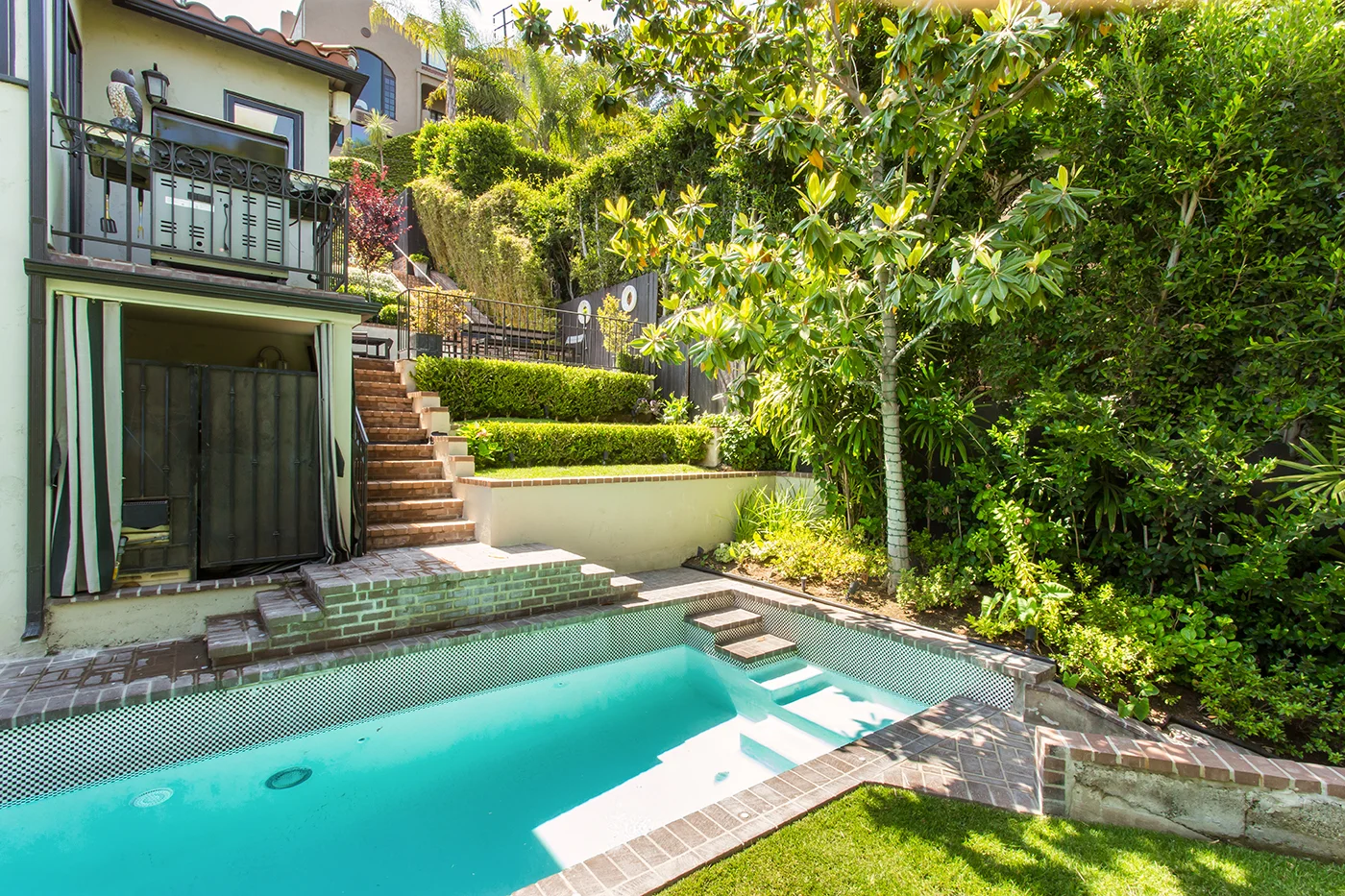 CAM20031_1_edited_MLS size.JPG