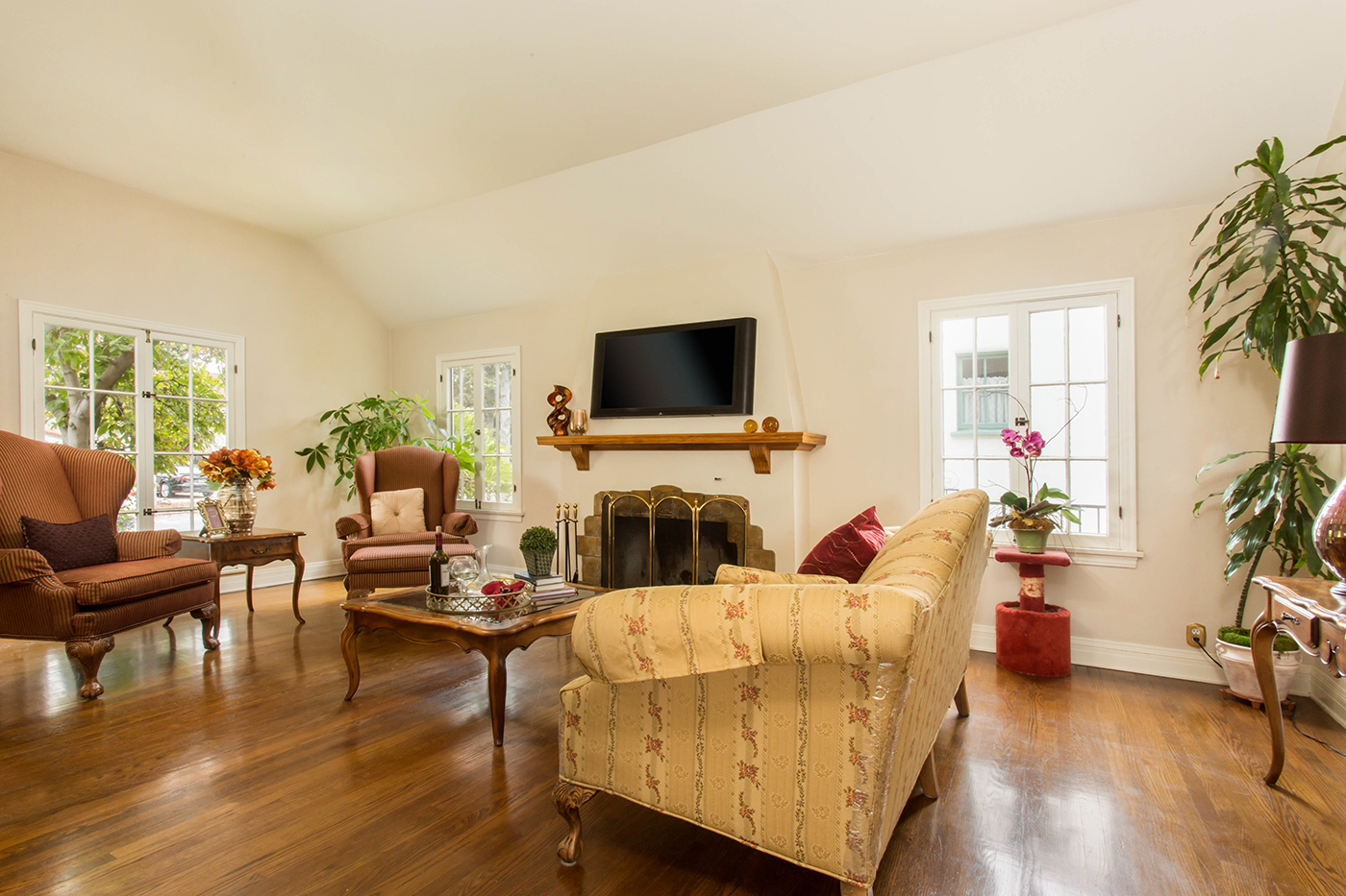 CAM21000_edited_MLS size.JPG