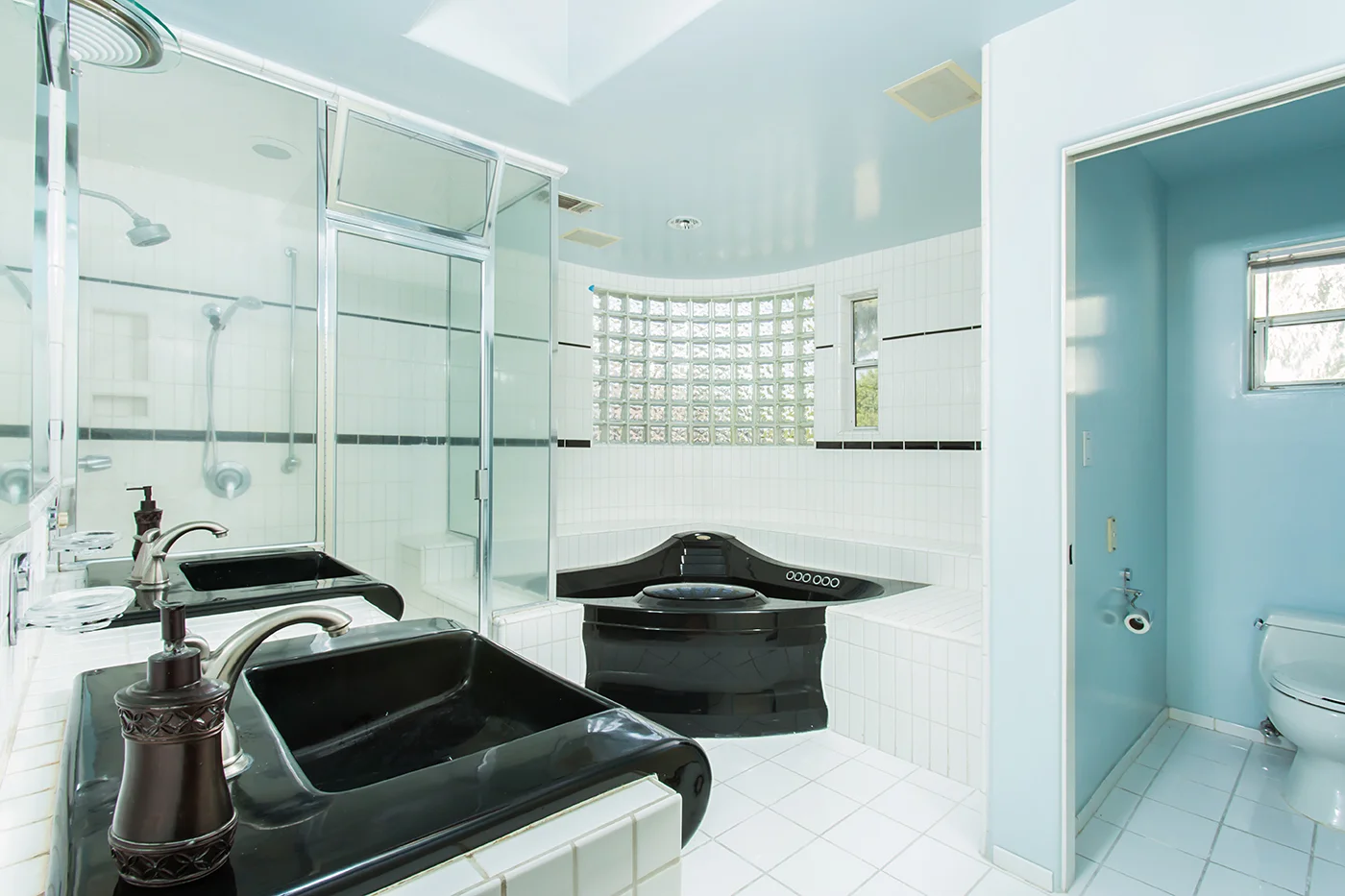 CAM23128_edited_web size.JPG