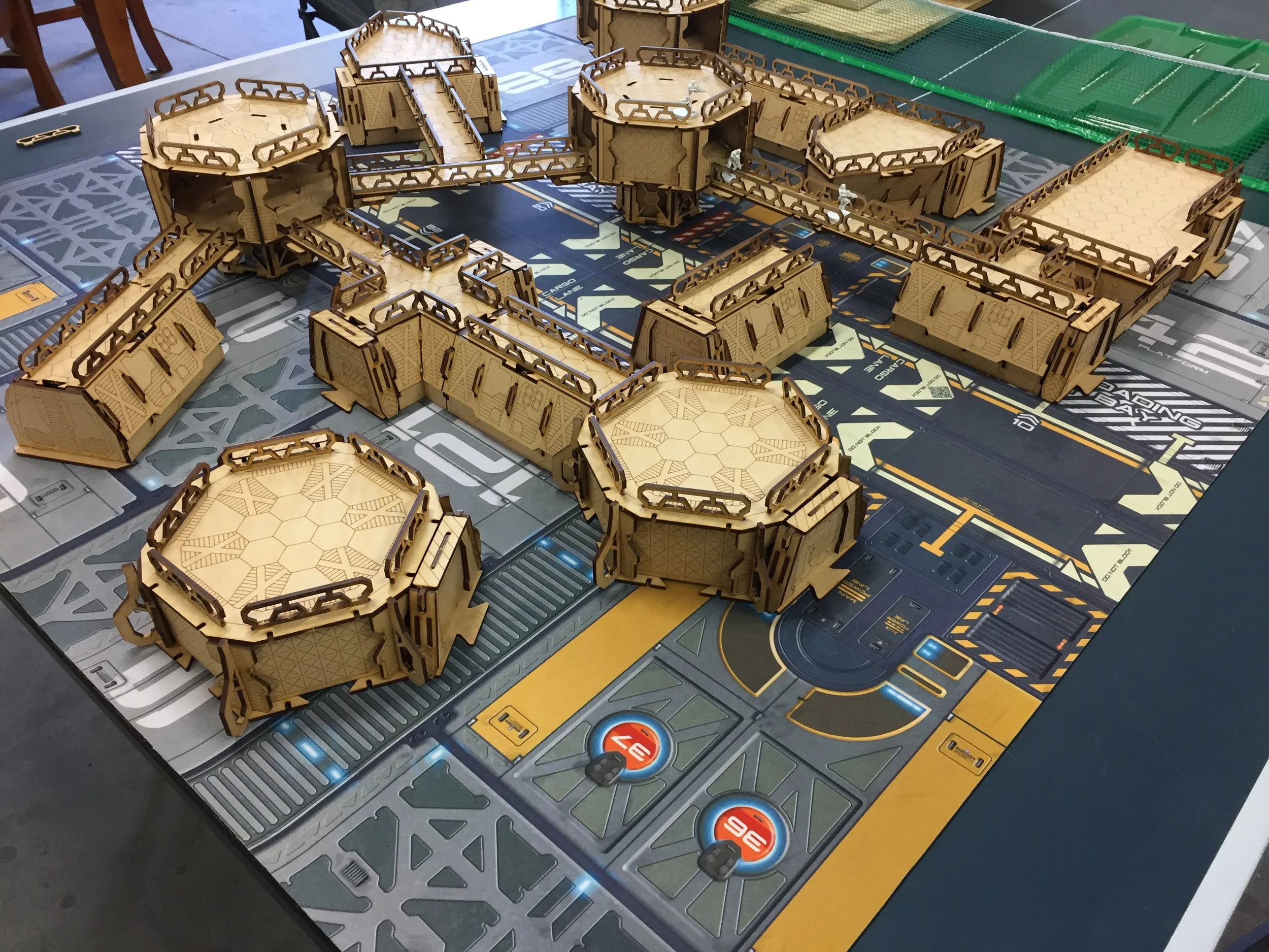 Spartan Scenics sci-fi terrain, on the table...