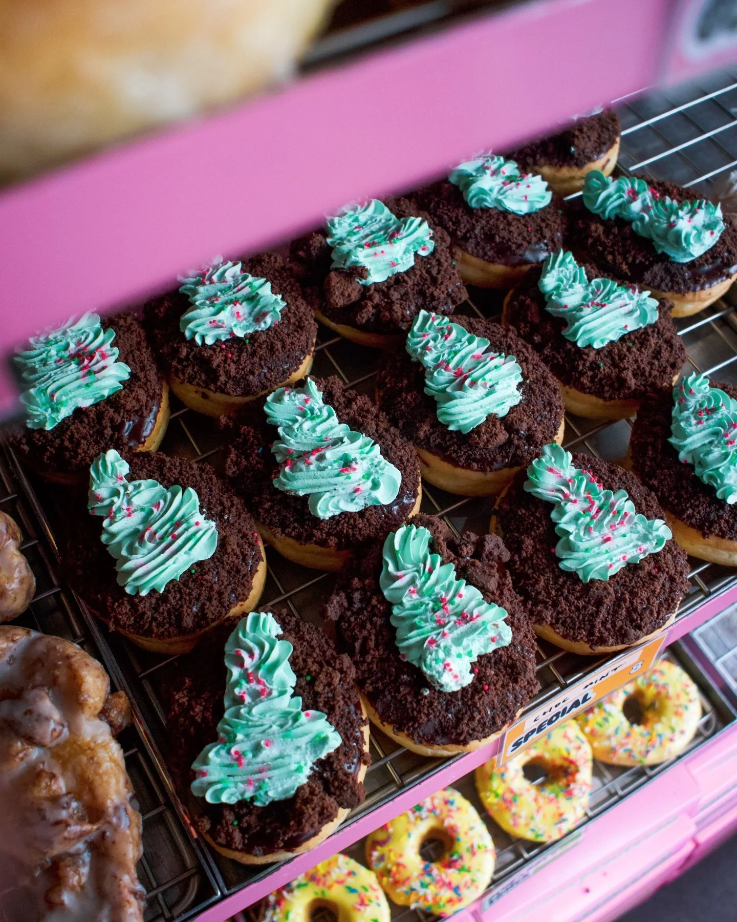 Fresh and minty or loud and fruity?
Eat one, eat six, it&rsquo;s the season.
Don&rsquo;t wait till Christmas Eve because we are open from 8am.