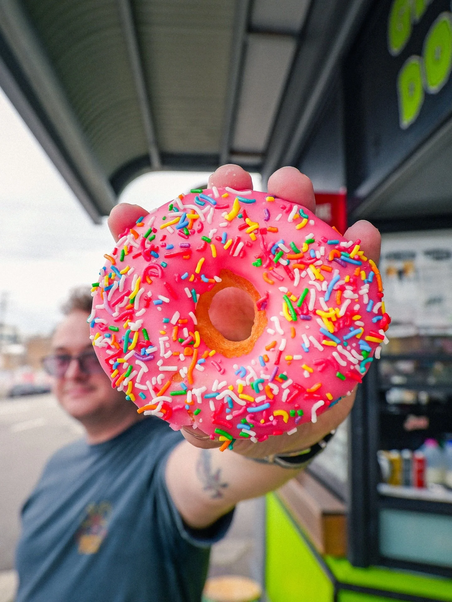 If you&rsquo;ve got it, flaunt it.
If you don&rsquo;t we&rsquo;re open from 8am.