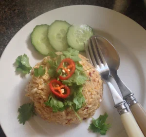 Brunch invention - ruam mit gratiem/kao pad