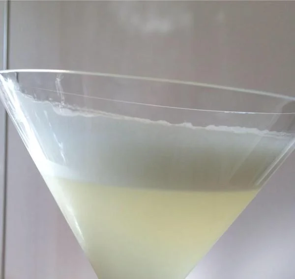 Tiniest-Thai-tradition: lemon vodka sours