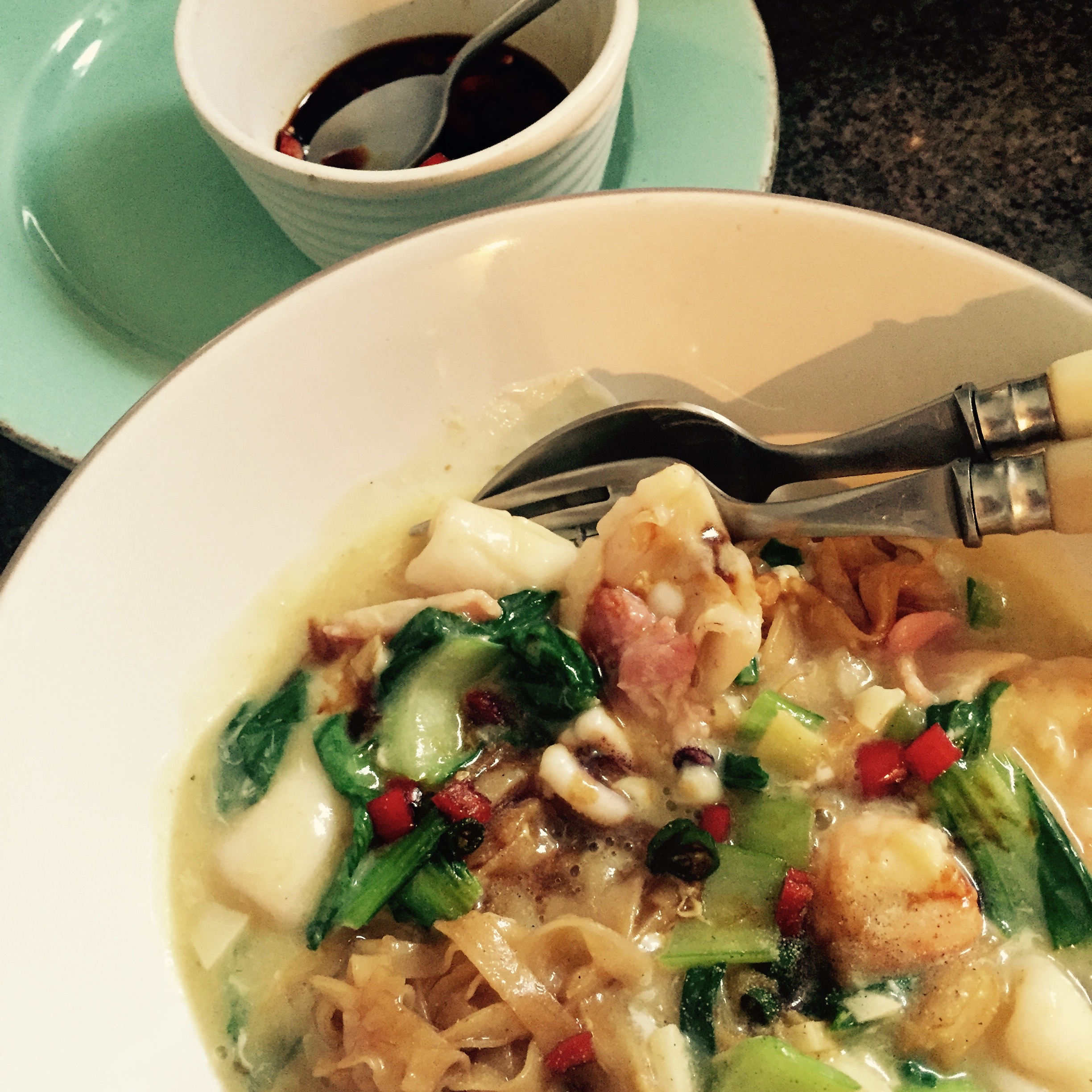 Wat ton hor / fried noodles in an egg gravy