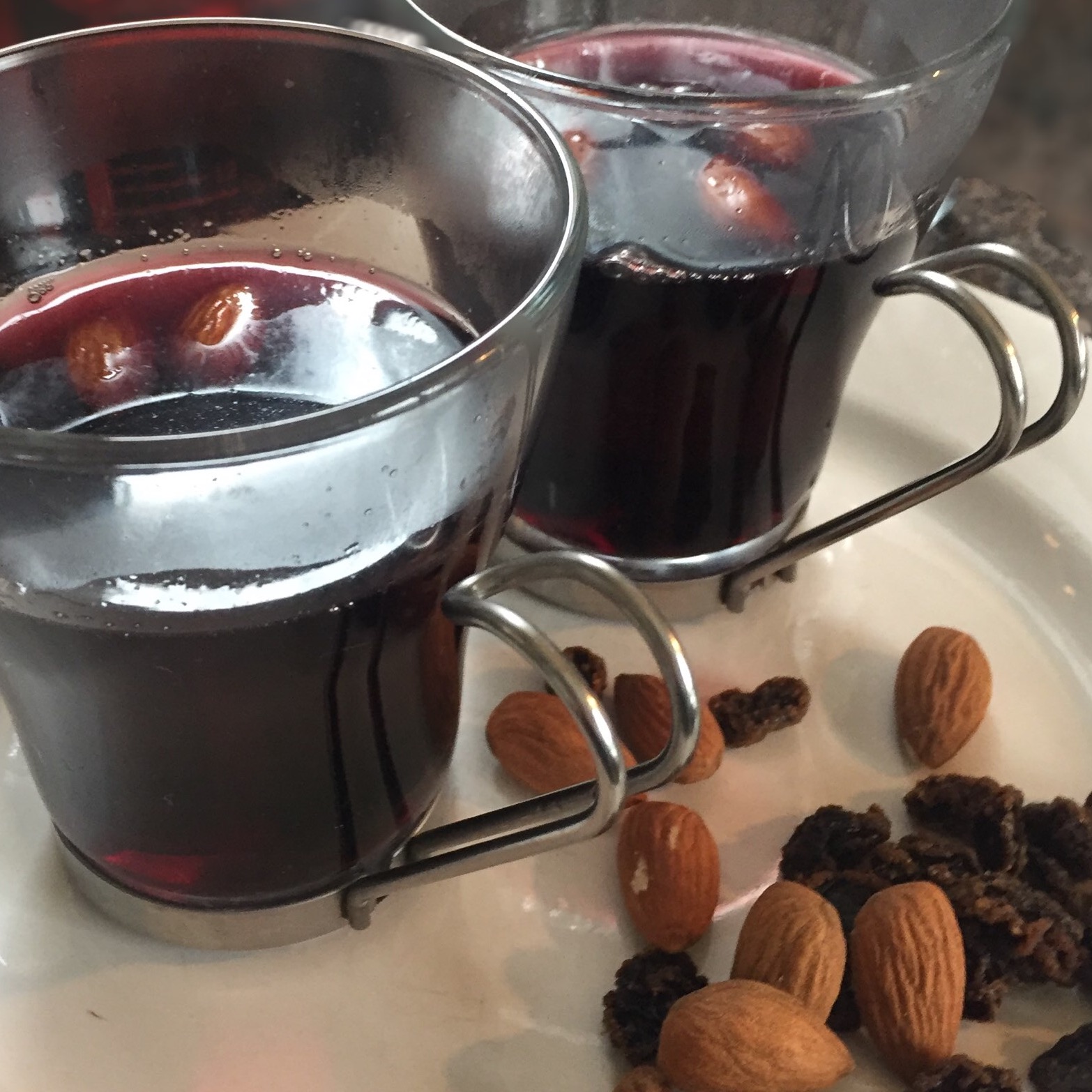 Swedish glögg (mulled wine)