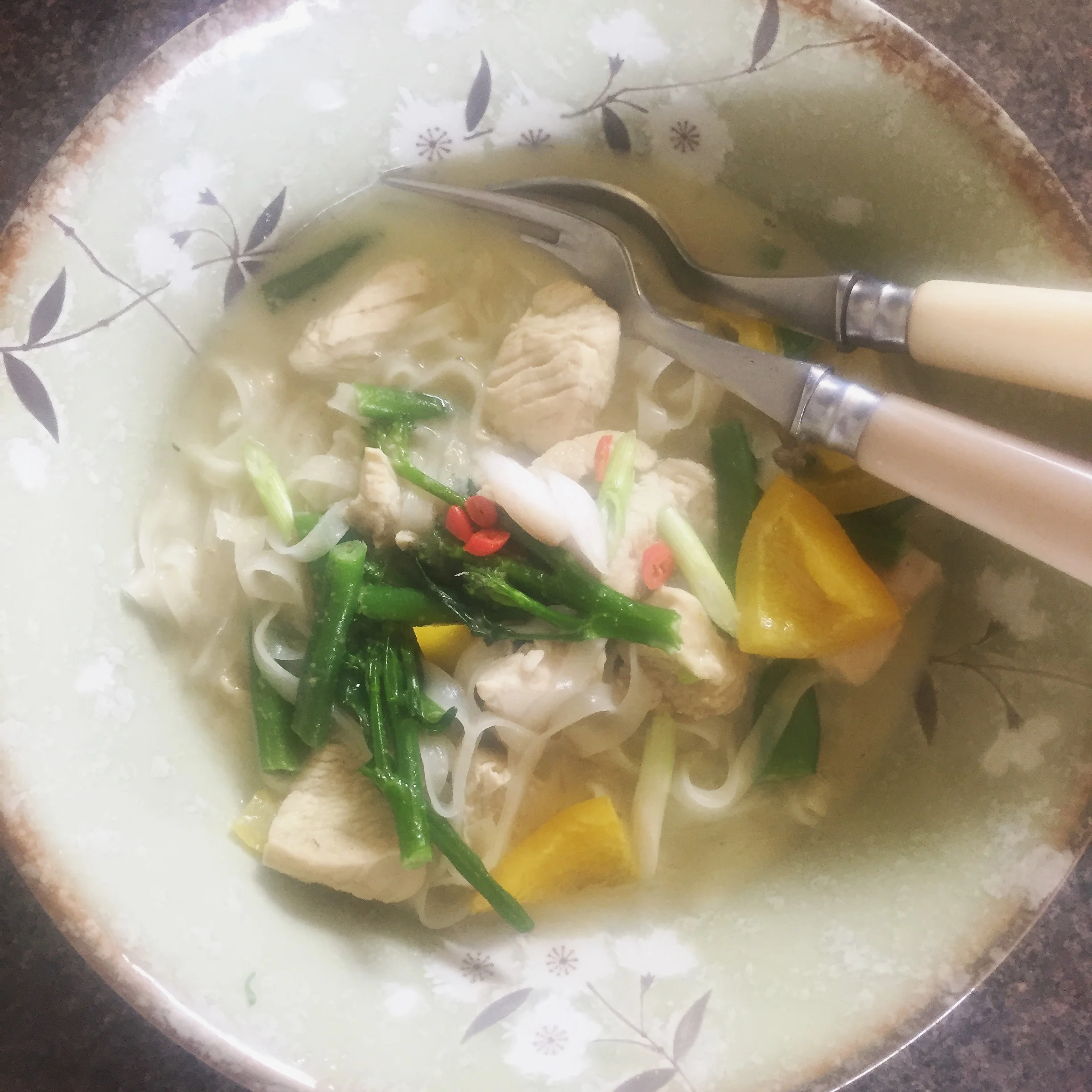 Simplest Thai green chicken curry noodles