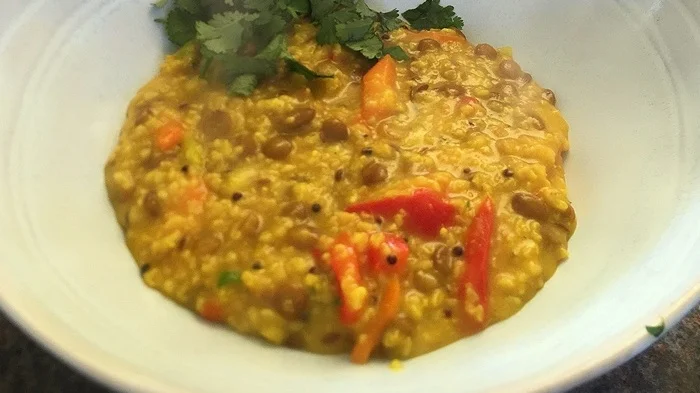 South Indian inspired breakfast savoury oats