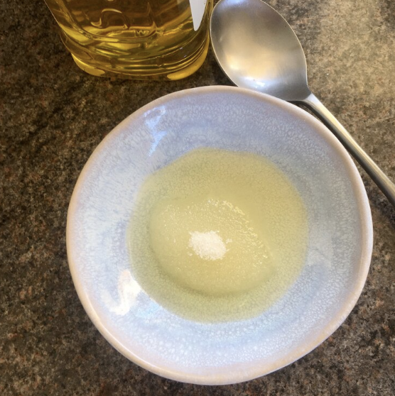 Simplest hand softening moisturiser