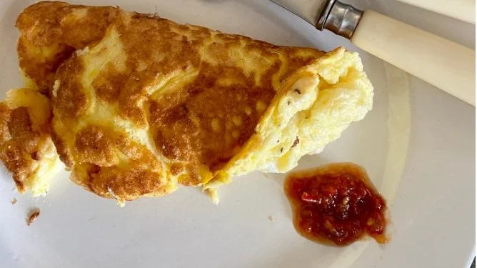 Fluffy one-egg omelette