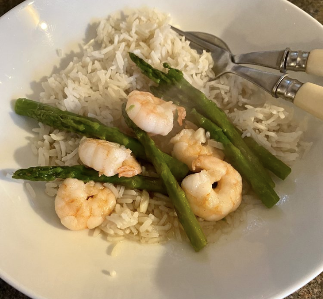 Prawn + asparagus stir fry