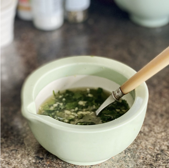 Green chilli dipping sauce