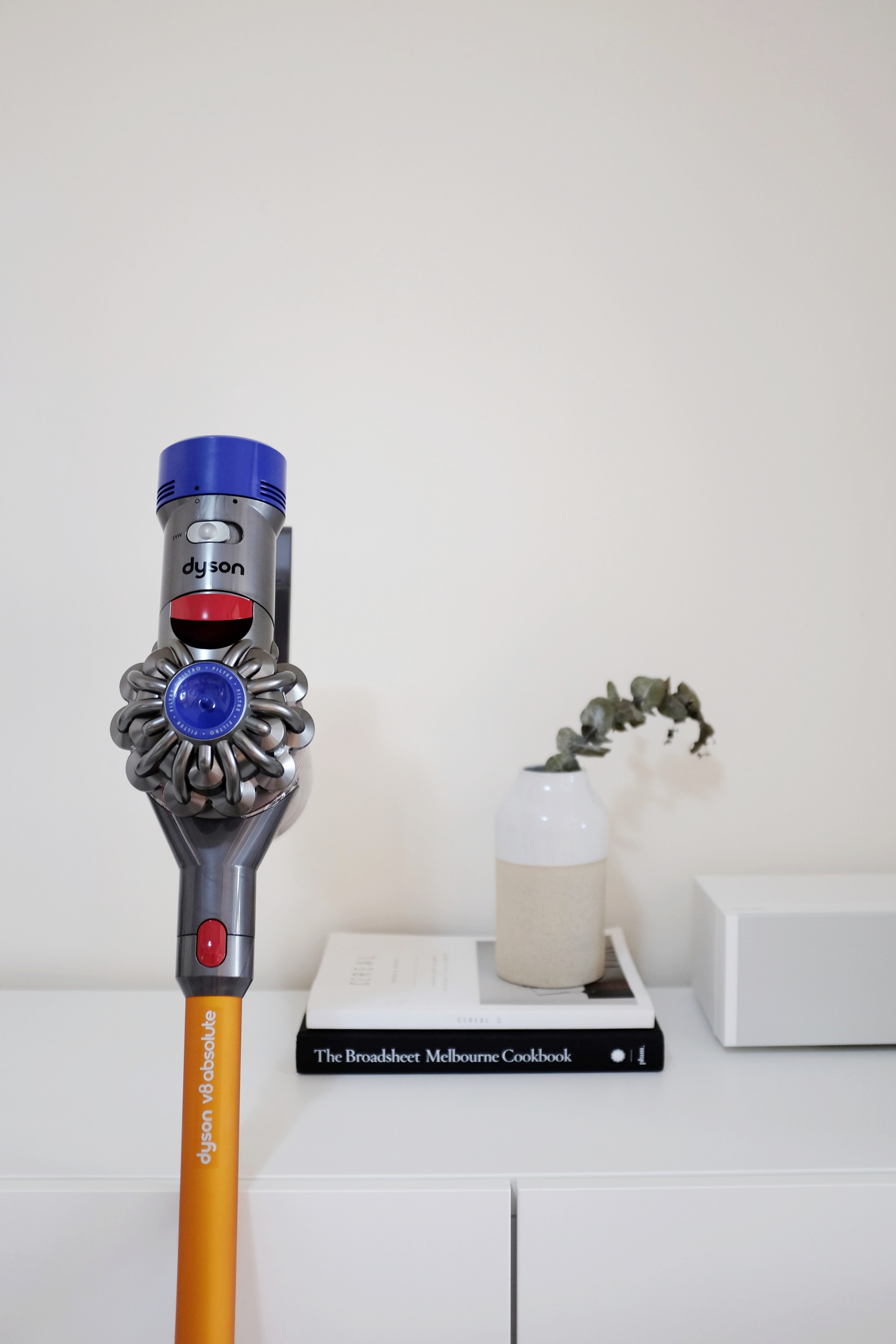 Mr Gumbatron The Dyson V8 Absolute cord-free vacuum cleaner review