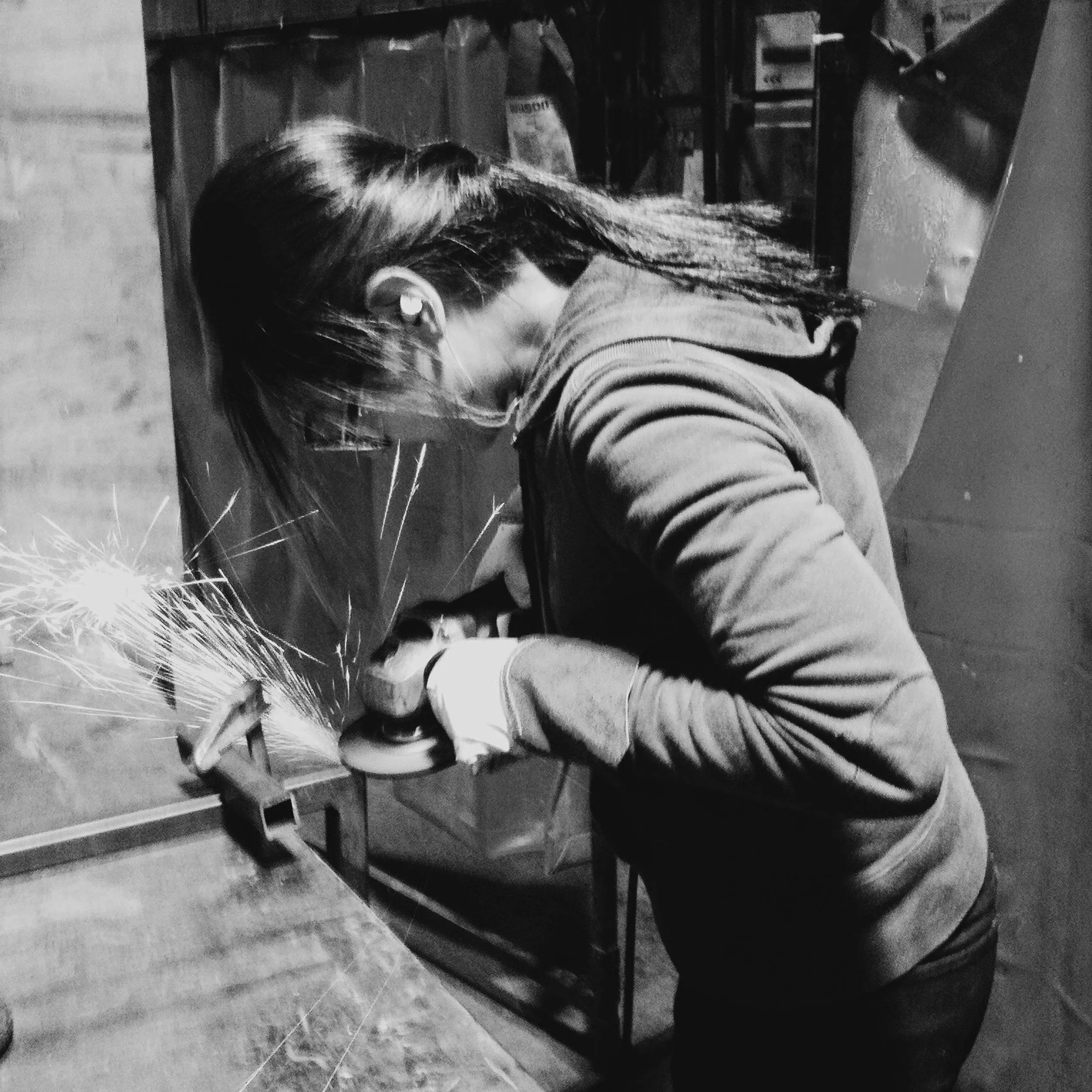  Evangeline Pesigan working on the Latag