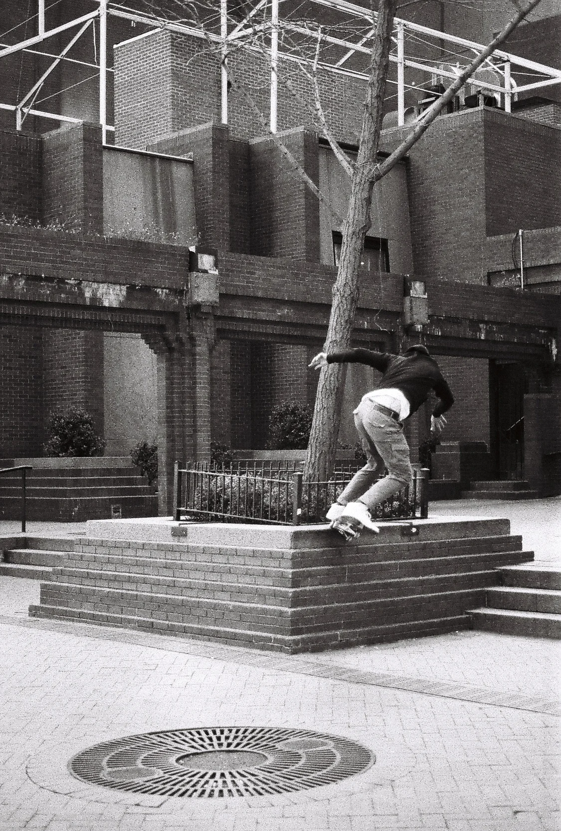Steve Botsford - Gap out to 180 nosegrind. 
