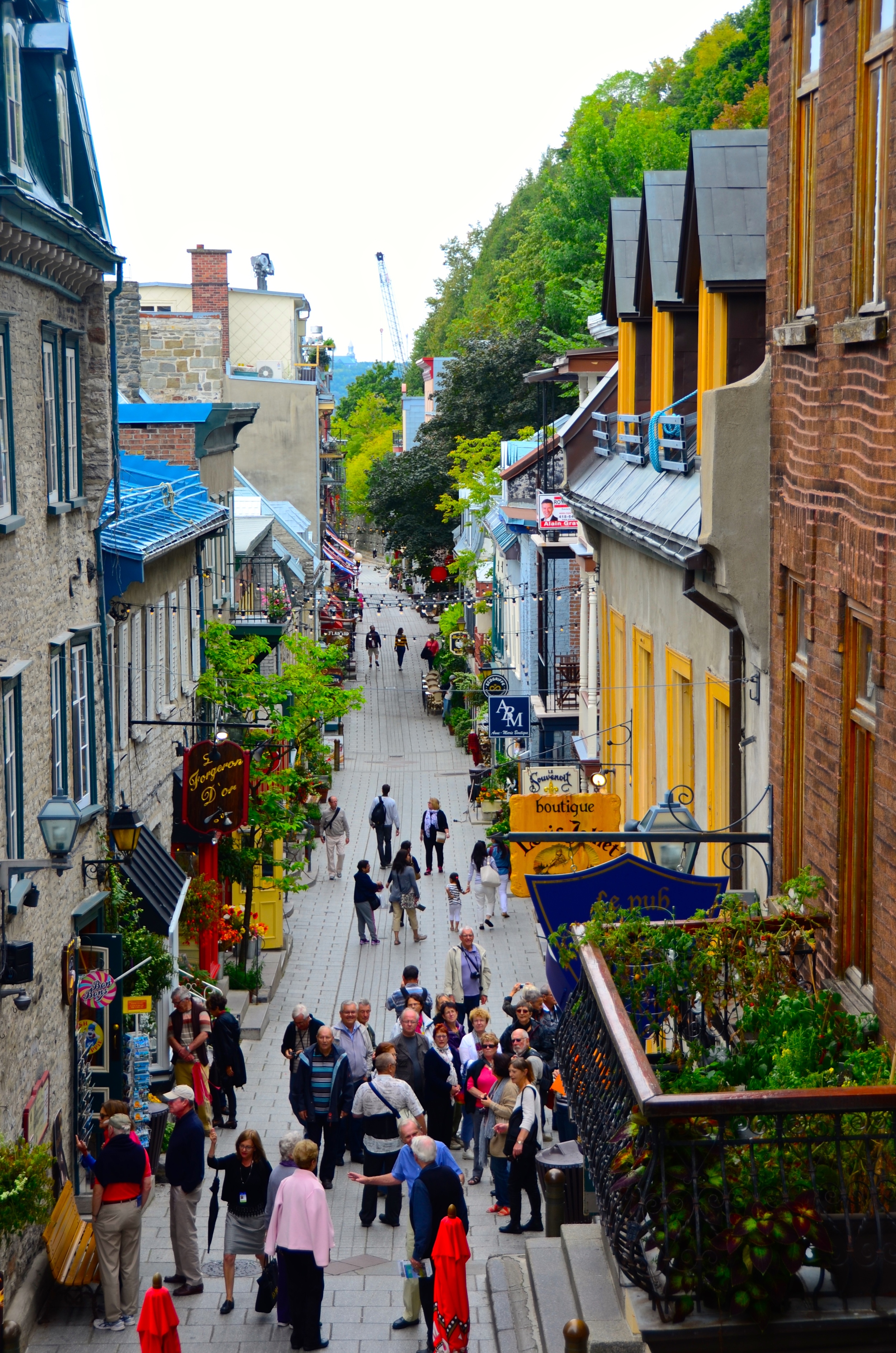 walking tours quebec