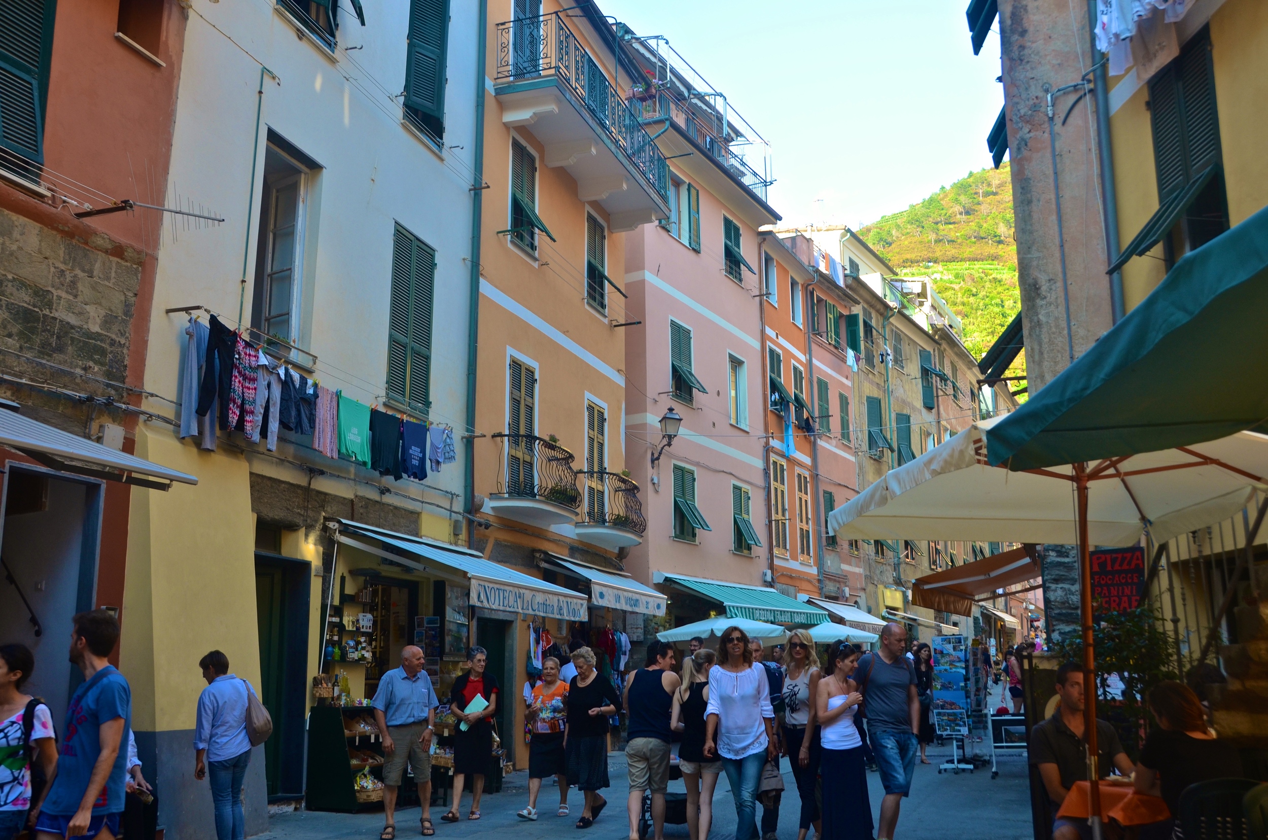 The Five Towns of Cinque Terre: A High School Clique Travel Guide — The ...