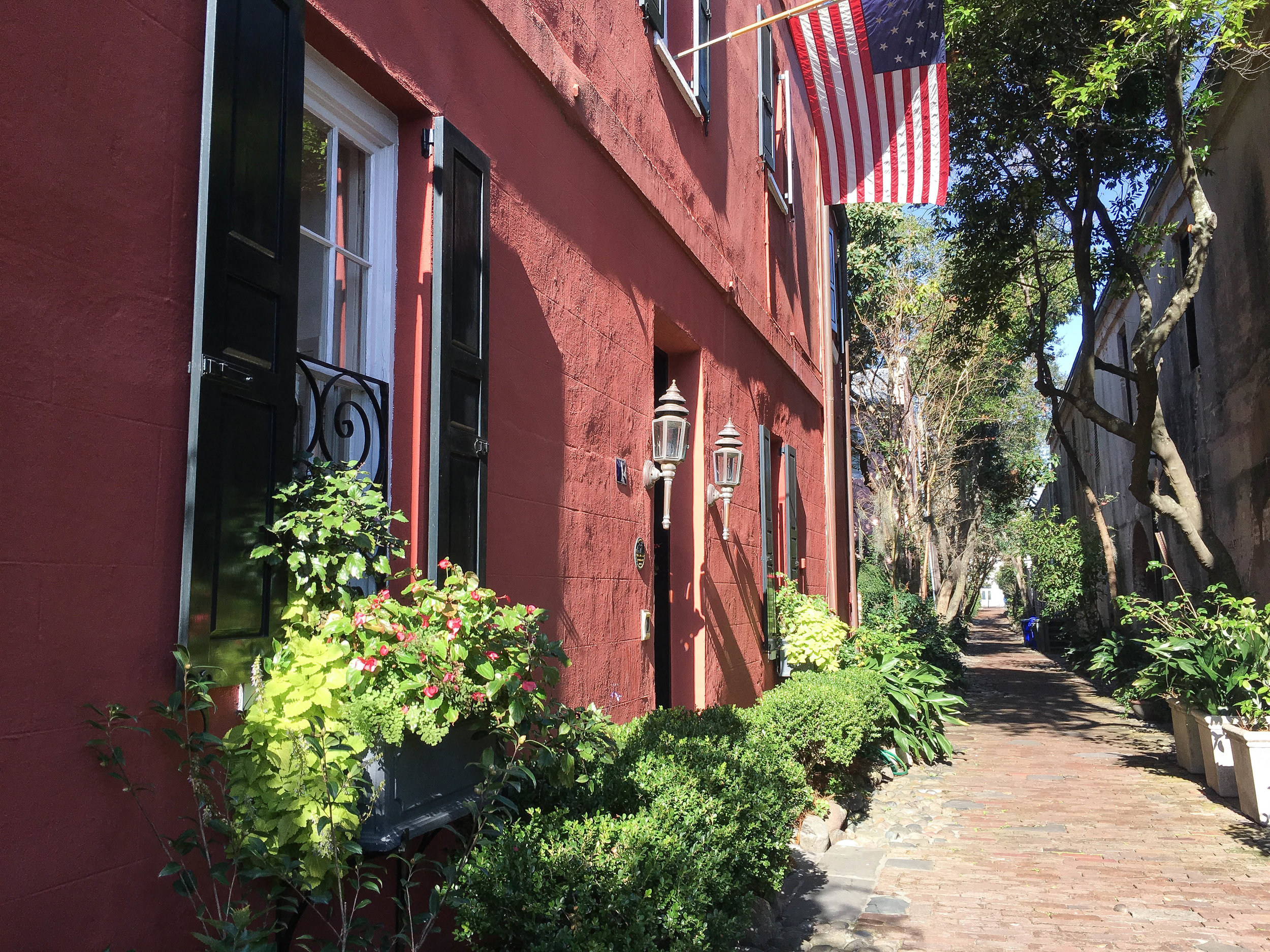 5 Self-Guided Walking Tours of Charleston — The City Sidewalks 5 Self-Guided Walking Tours of Charleston — The City Sidewalks