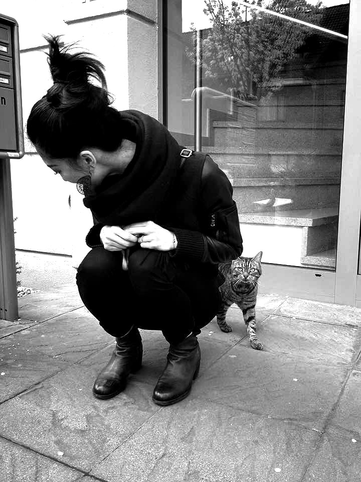 11. April 2015: With our neighbor cat "Schoko"