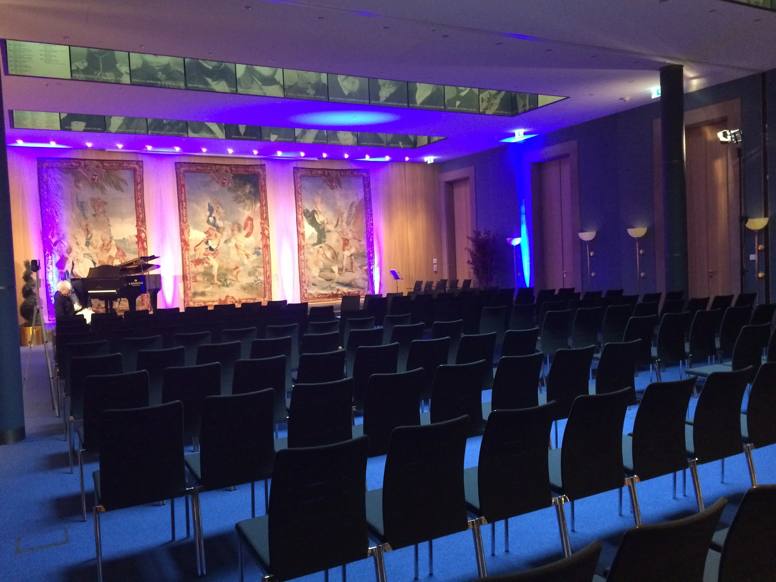 8.Nov 2015 :Musiksaal