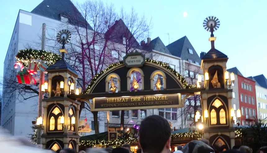 19.Dez.2015 : Am Heumarkt