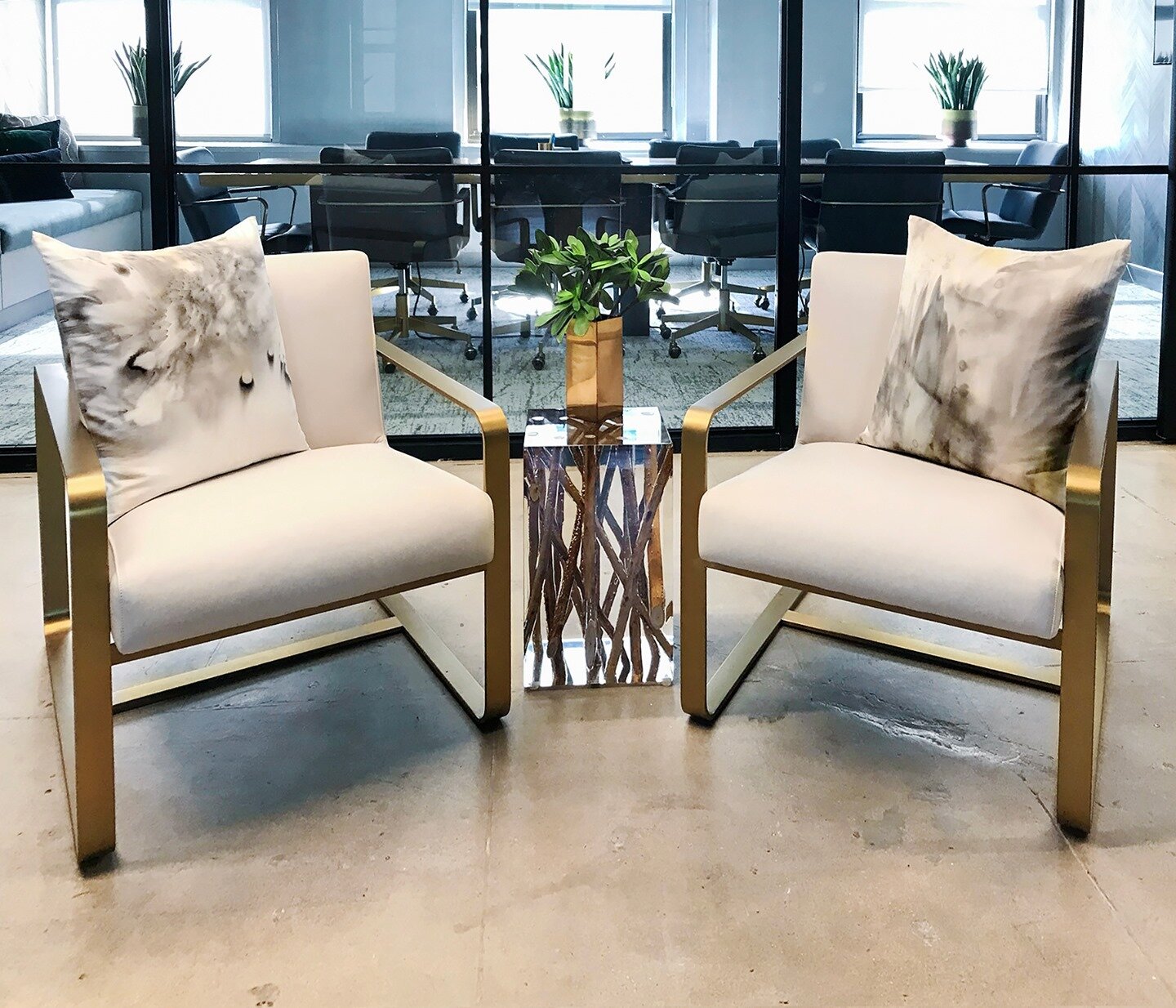 Entry for our &quot;Midtown office project&quot; AKA &quot;Confidential client, if we tell you we would have to kill you&quot; @avivastanoff thank you for the gorgeous silk throw pillows. Side table by @timothyoulton #officegoals #nyc #Interiordesign