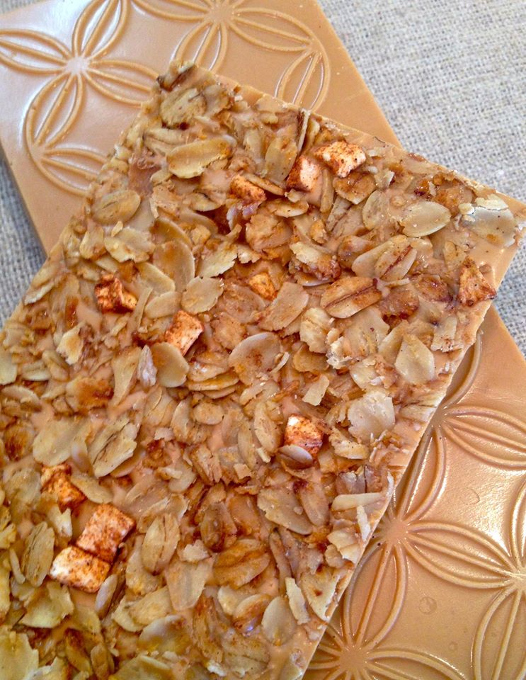 The autumn apple bar, aka toasted white couverture chocolate with dried apple and spiced honey granola