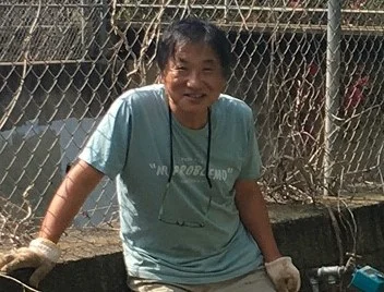 畑仕事のノリさん。ハワイパロロ本願寺 藤森宜明住職