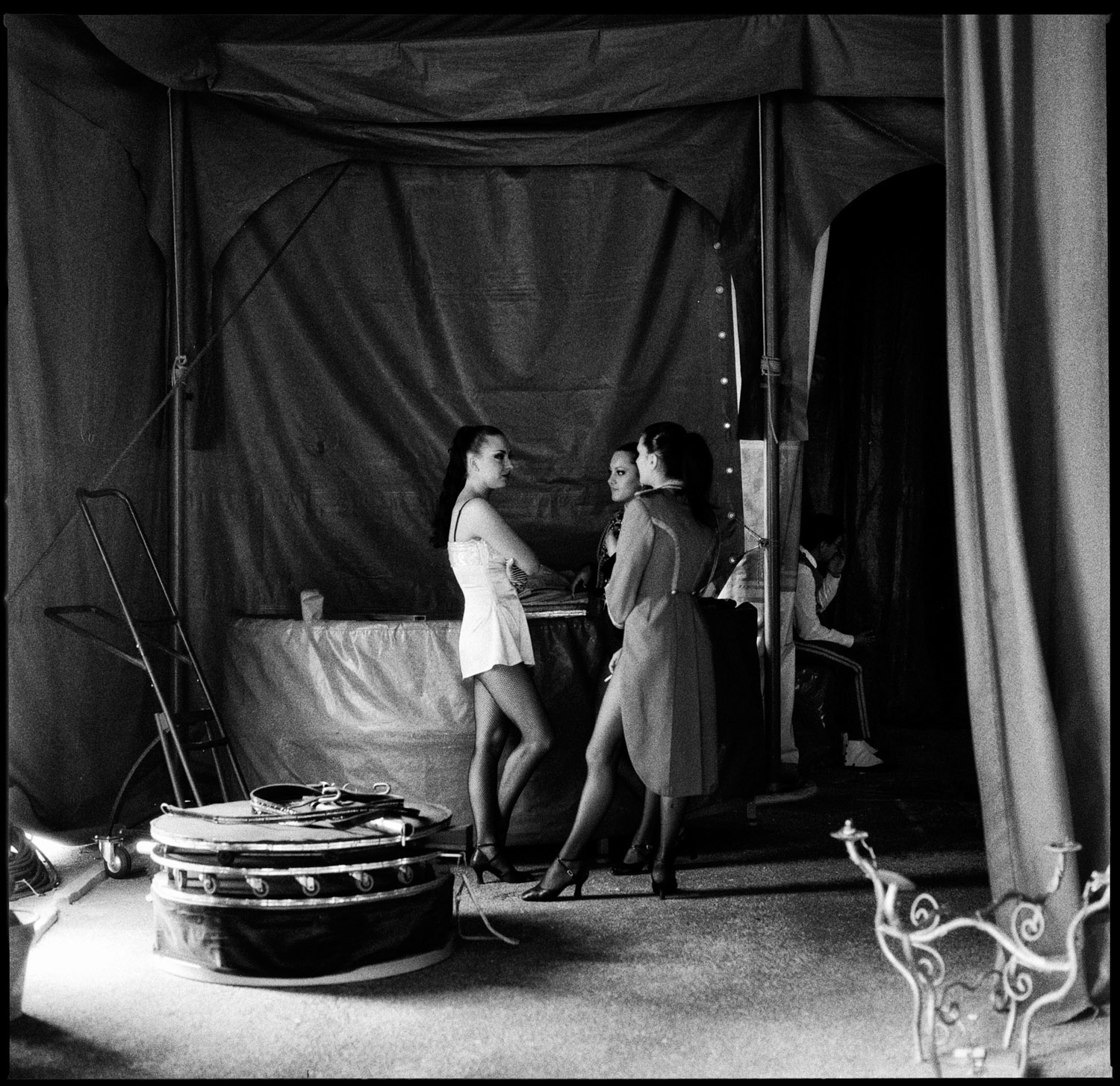 Backstage circus