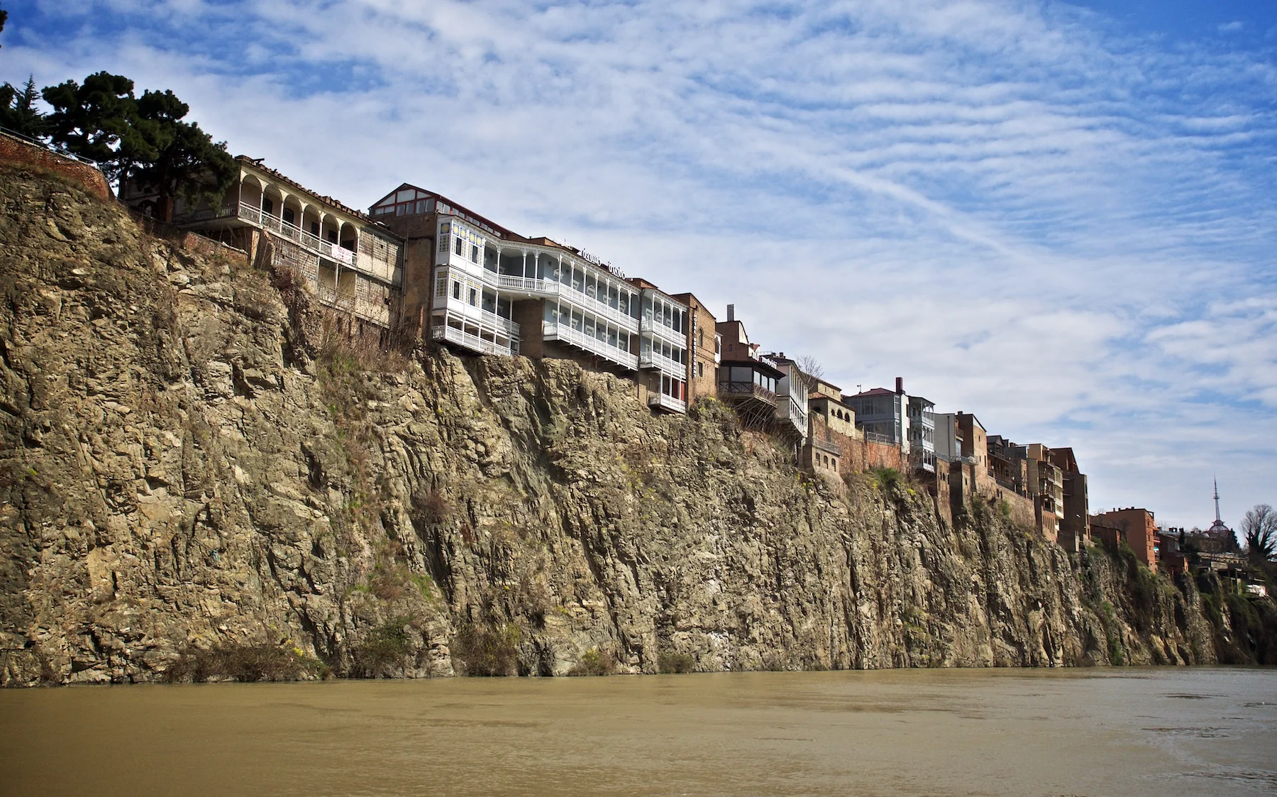 Metekhi Cliffs