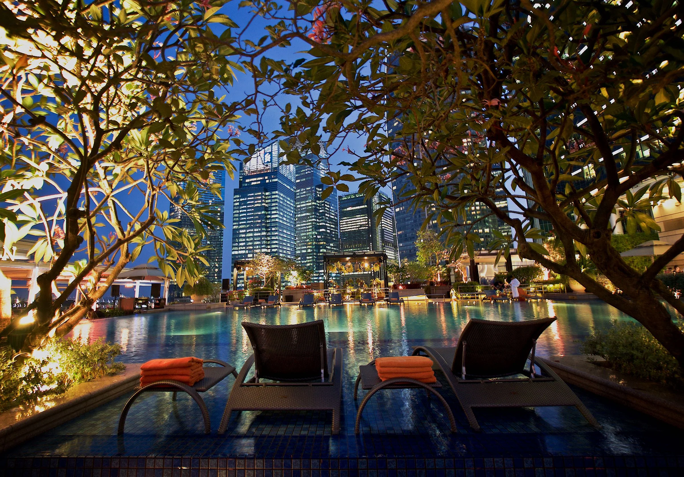 Fullerton Bay Poolside