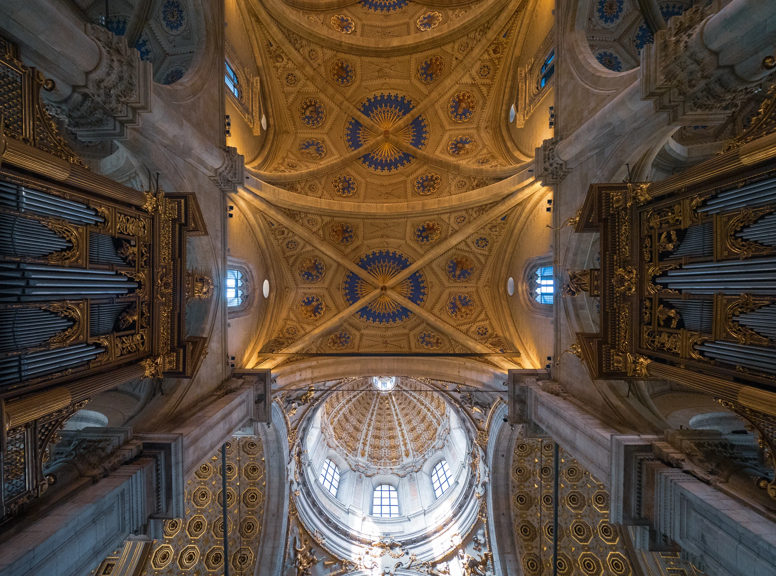 Como Cathedral Interior
