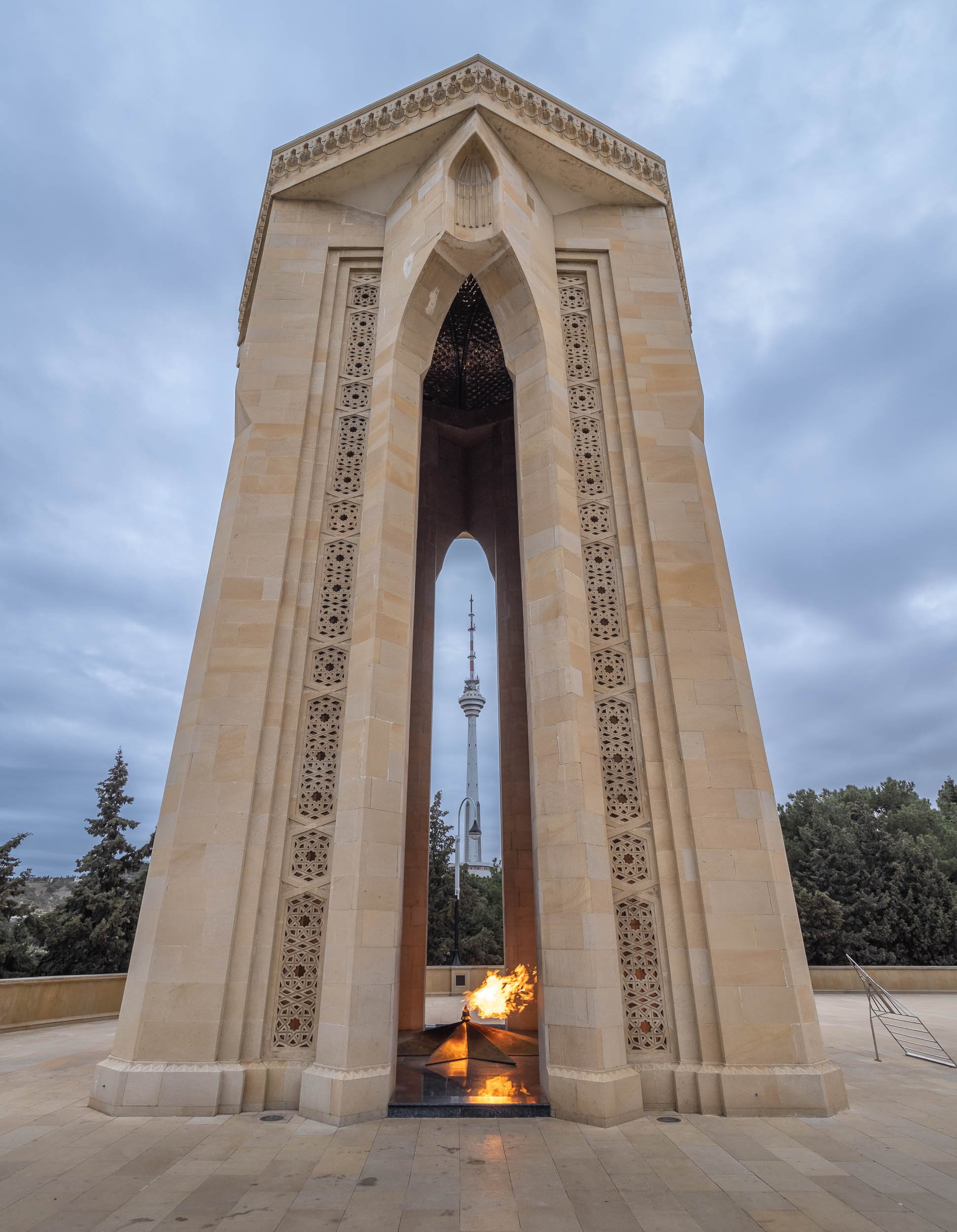 Shahidlar Monument