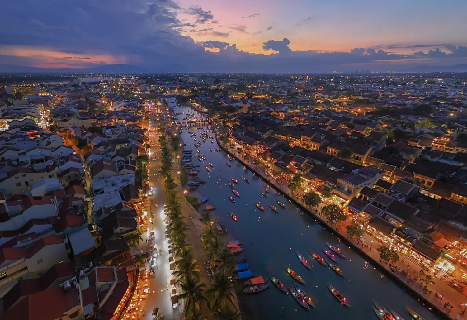Hue & Hoi An - A Glimpse of Central Vietnam