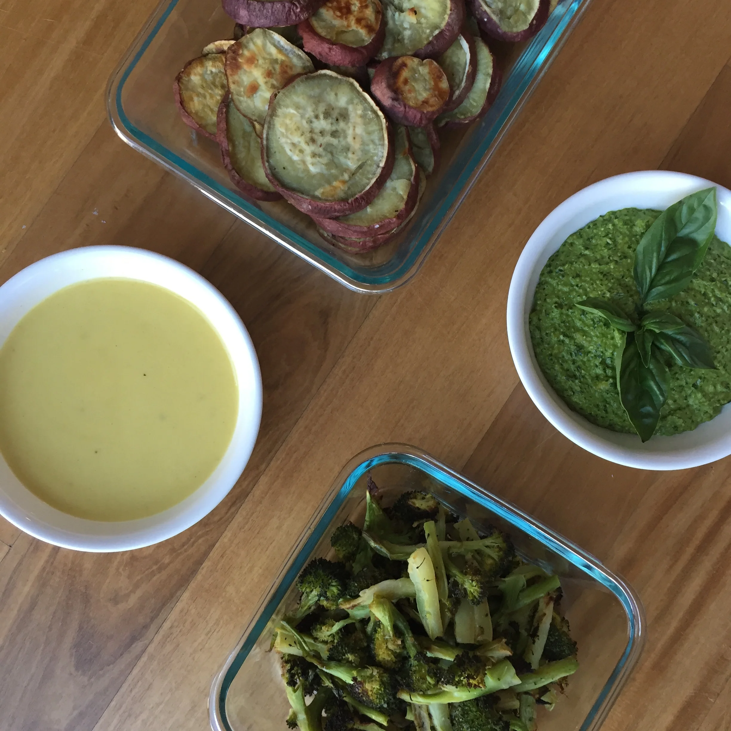 LISTS TO LIVE BY: 8 TIPS TO GETTING A DELICIOUS AND HEALTHY WEEKNIGHT DINNER ON THE TABLE