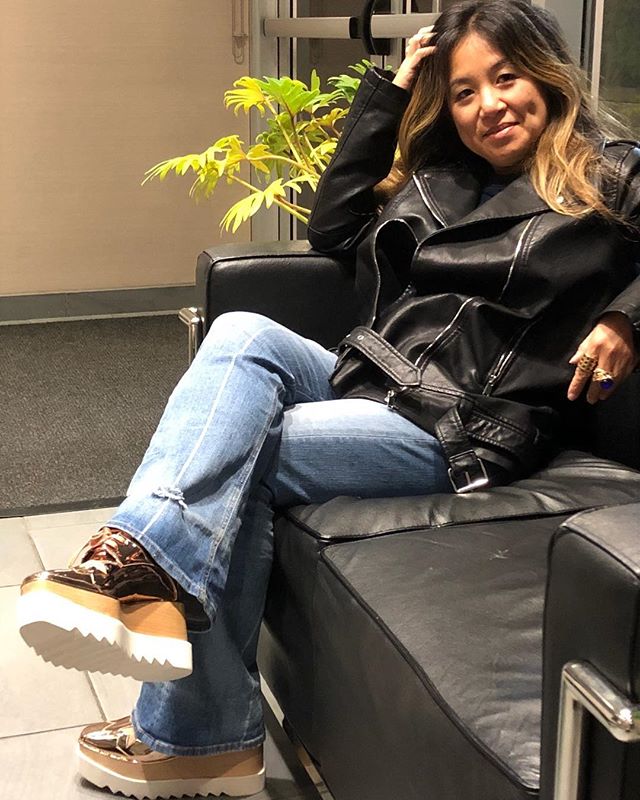 A little roll out of bed glam look for my belated birthday dinner with Mary Beth- the mayor! Shoes #stellamccartney oversized motorcycle jacket #bcni Jeans #ragandbone #ootd #stylistlife #fashion #fashionstyle #fashionover40 #style #creepers