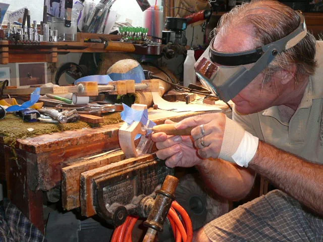  Fine shaping of neck block 