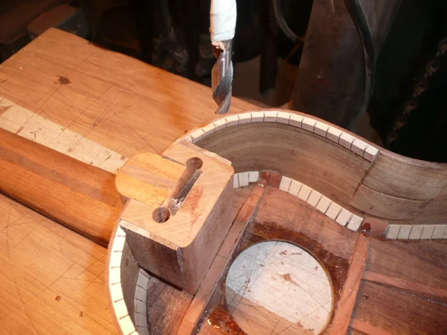  Slotted peg experiment 