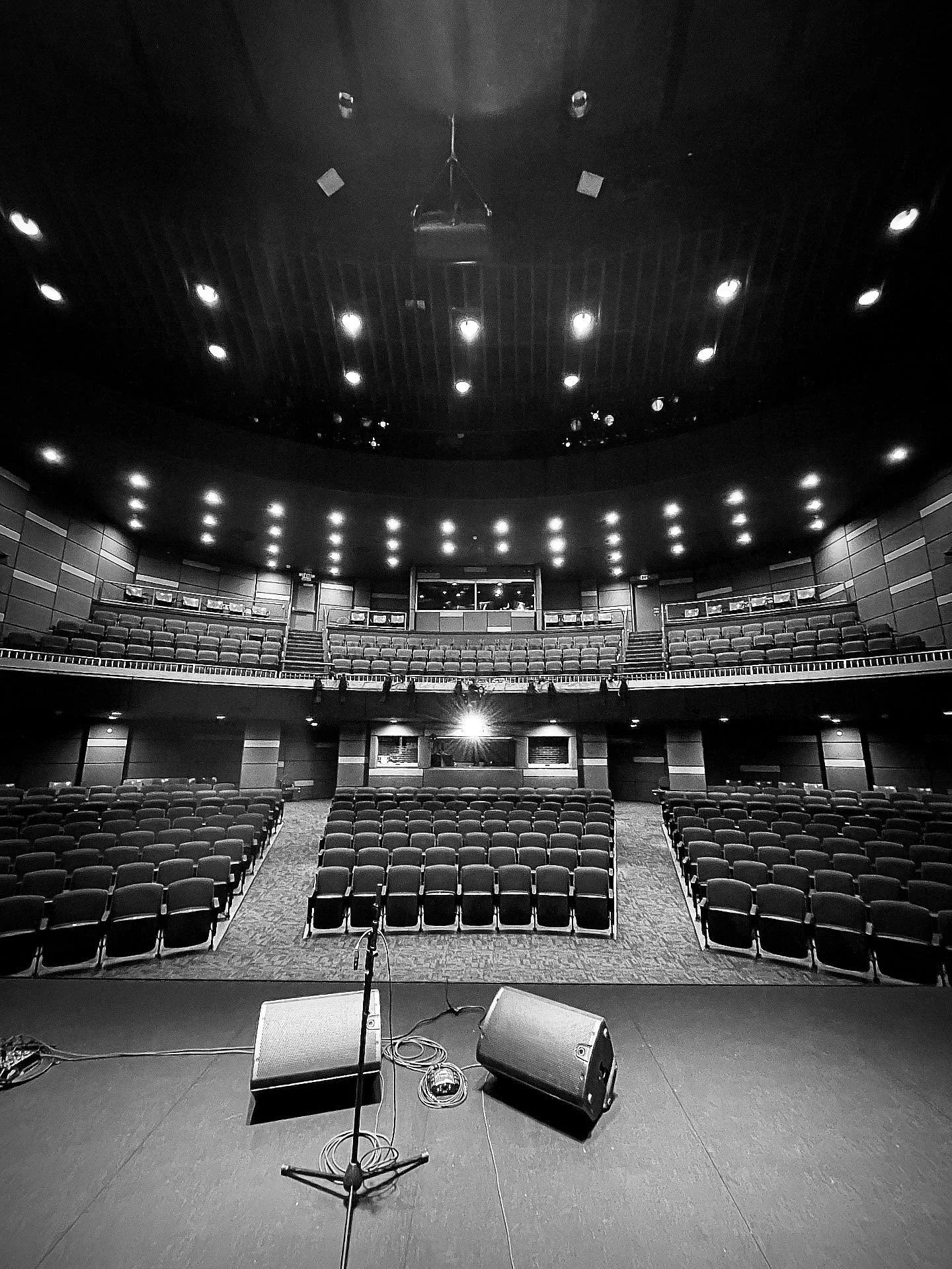 Tonight at Ocean County College NJ @grunincenterocc 
House Opens 7pm
Curtain 7:30pm