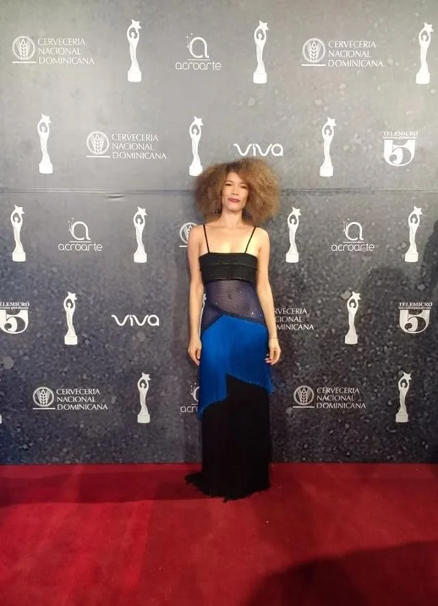 Carolina Camacho impacta en los Premios Soberanos de la Republica Domincana 