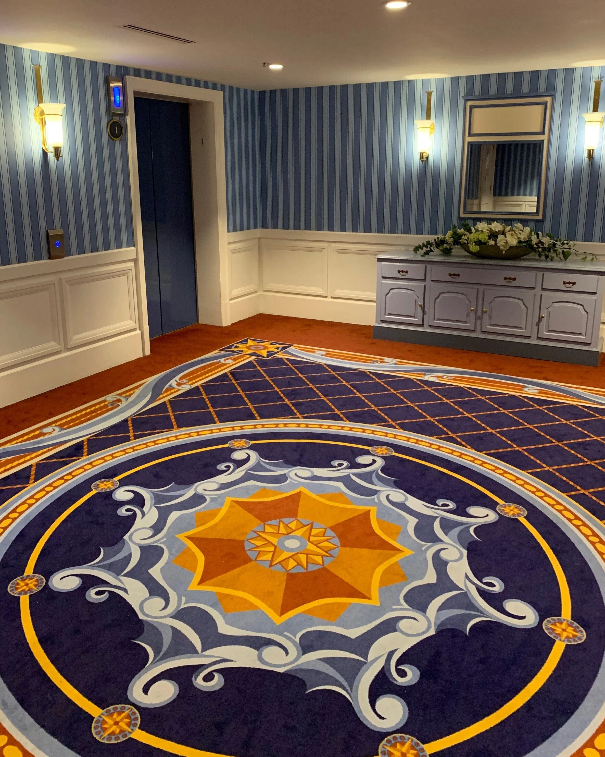 A foyer near the elevators.