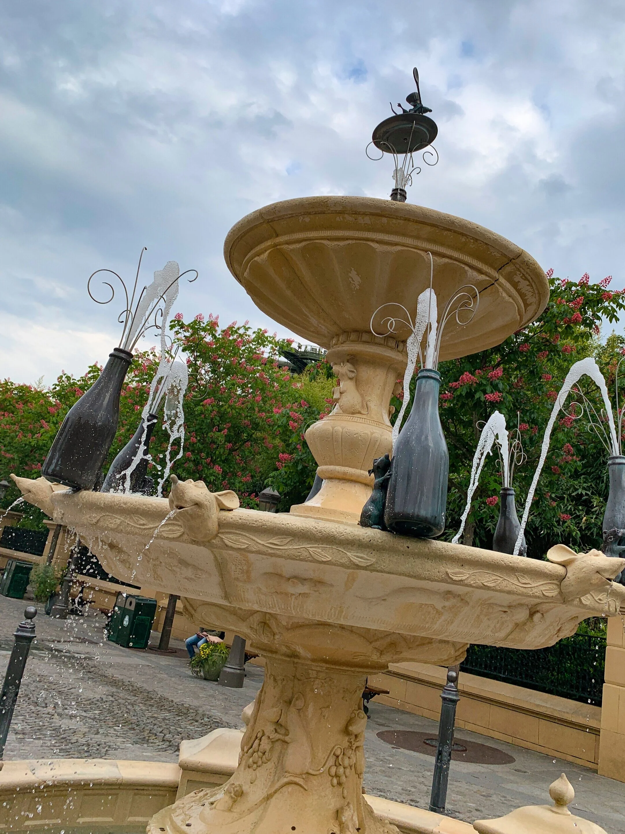 How cute is this fountain?