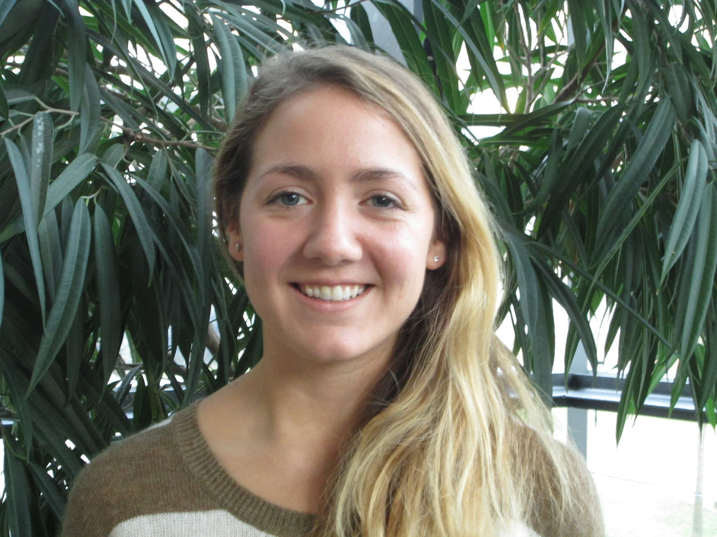 Maya Rossi, Bénévole, 2012-13