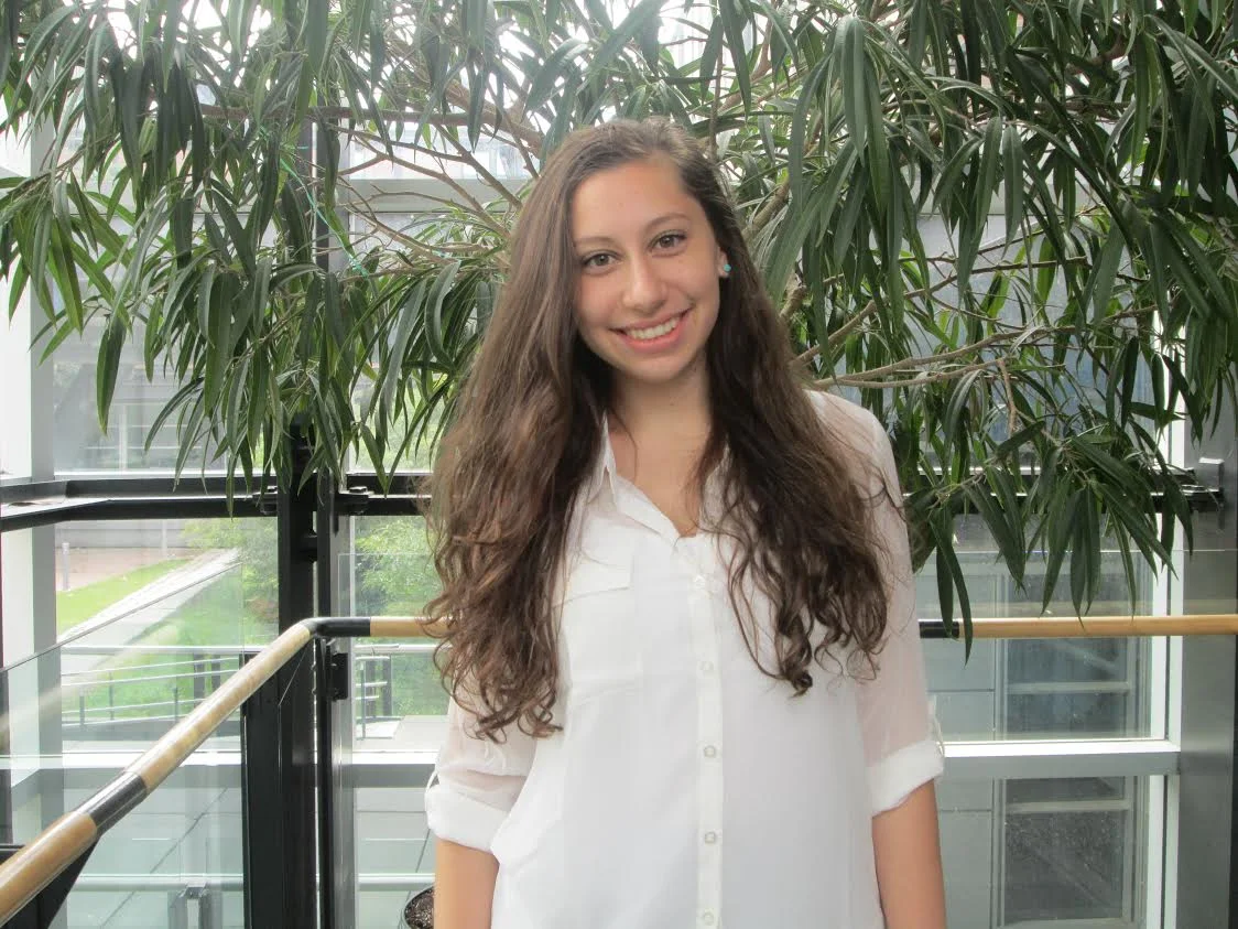Stephanie Iacuessa Research assistant, 2015-2016