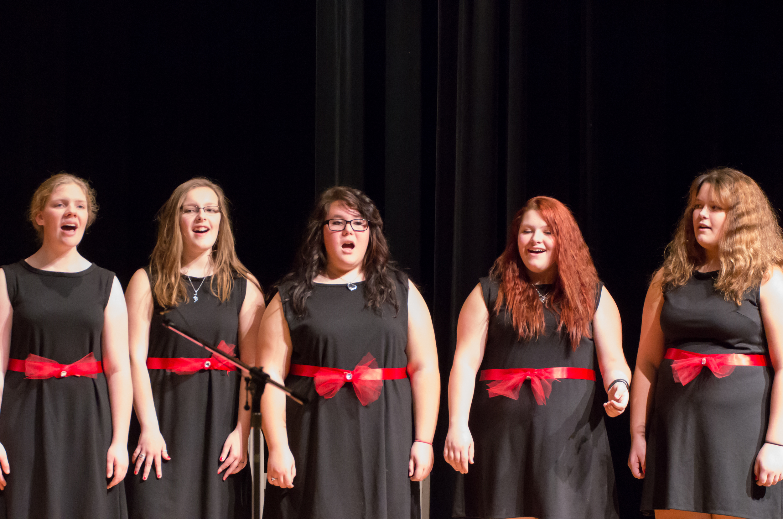 2014-12-13 Holiday Performance-04.jpg