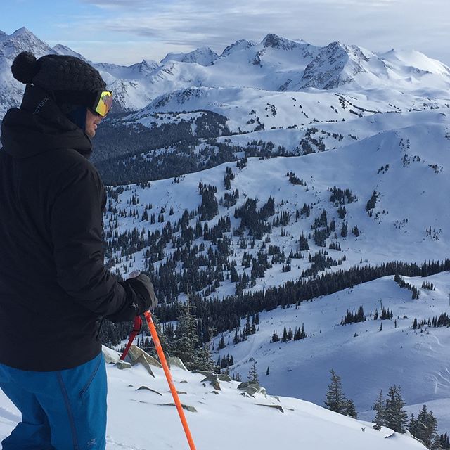 Wishing all a Merry Christmas from the mountains. Lots of love too all and so incredibly thankful for the past year adventures. #skiing #pnw #whistler #touring #mountains #dreamteam #westcoastbestcoast #hellobc #duffylake #holidays #love #animascanad