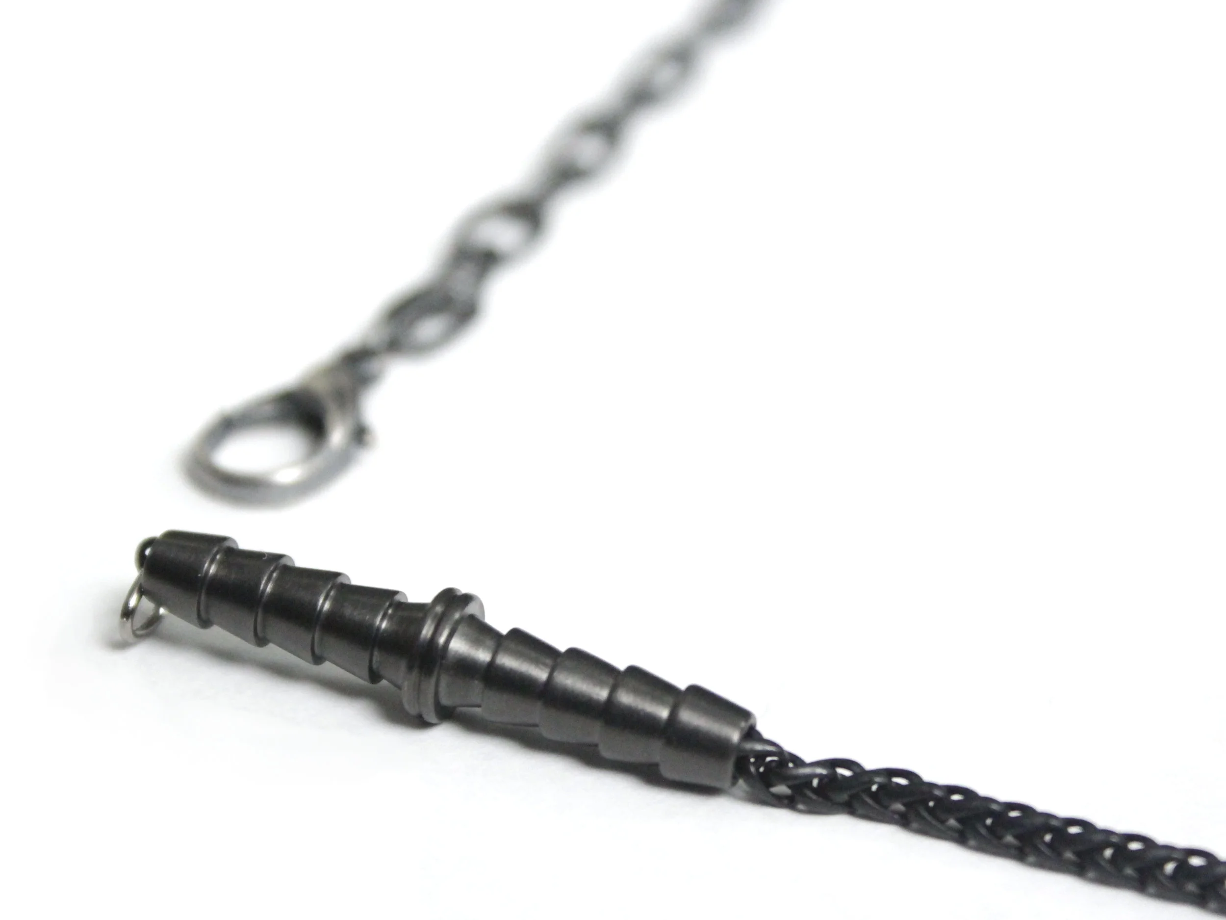 _0002-chained.jpg