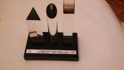 This award is given to the rookie team that ranked highest after the qualification matches.